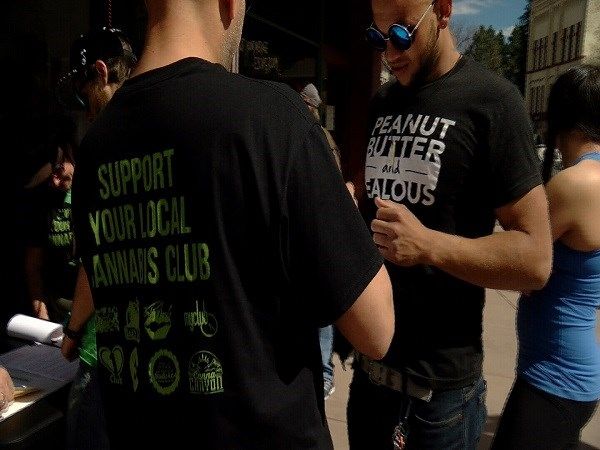 Cannabis club supporters sign petition to city council